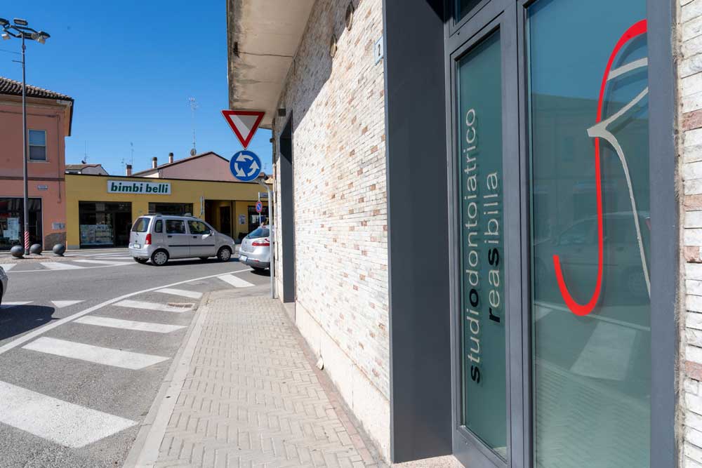Impianti dentali a Portomaggiore - Rea Sibilla